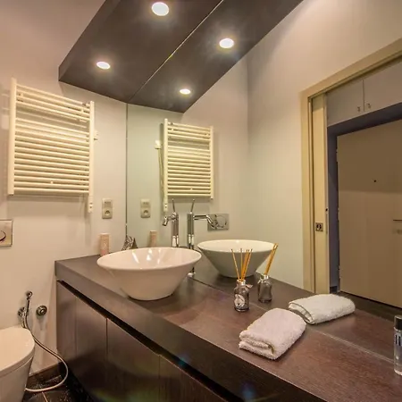 Апартаменты Balcon Du Port Сен-Тропе